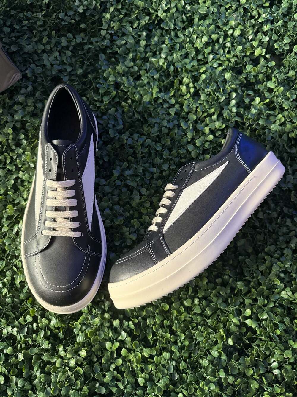 Rick Owens Vintage Sneaks Leather Low-Top Sneakers Black White